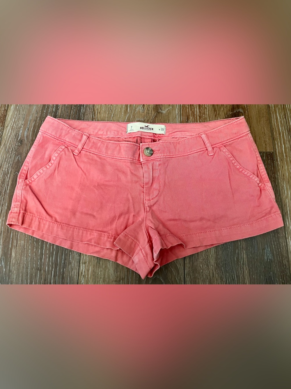 The OG Hollister Cotton/Twill Low Rise Short Size 7/28 Coral/Salmon